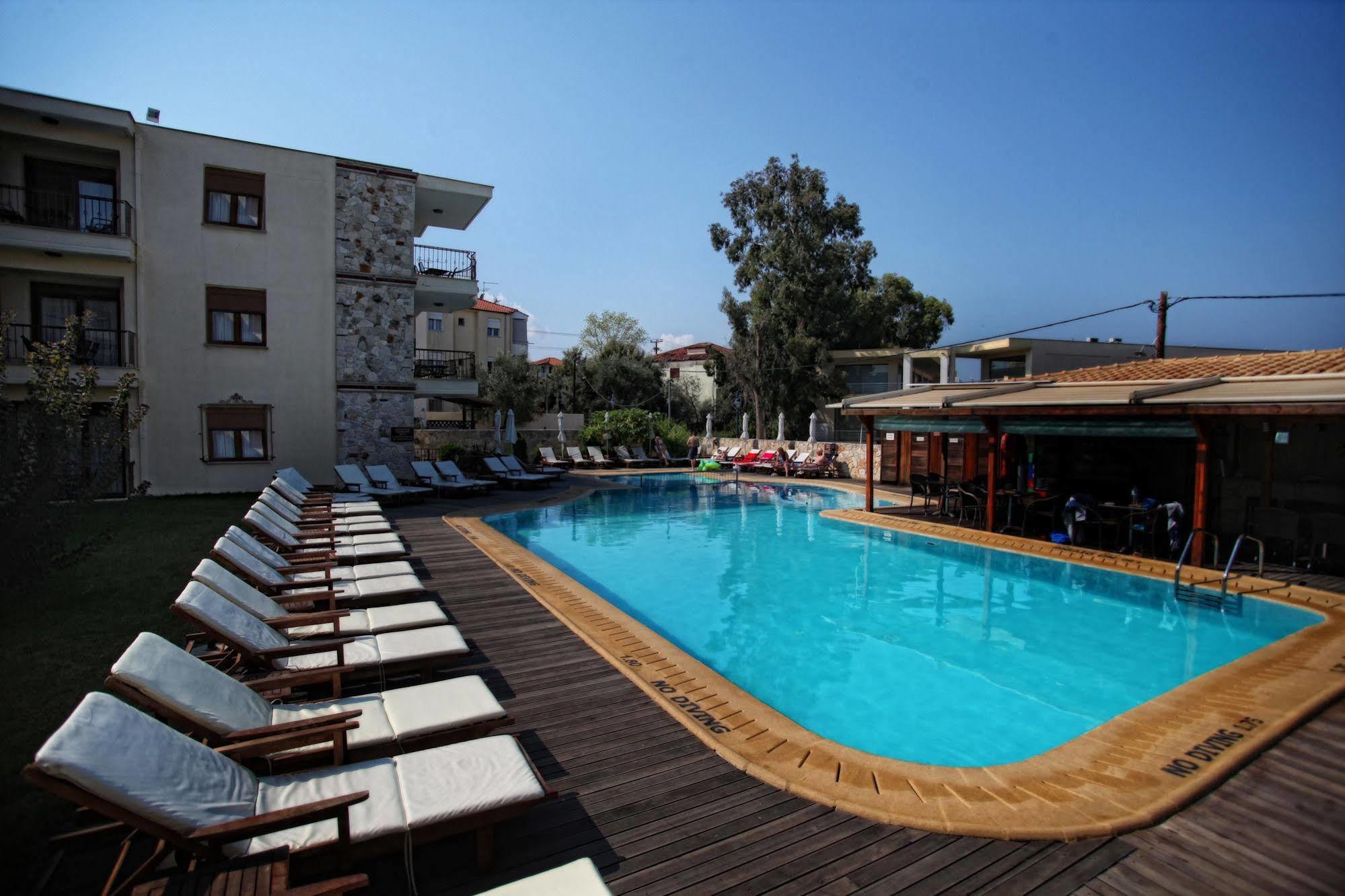 Nereides Hotel Hanioti Exterior foto